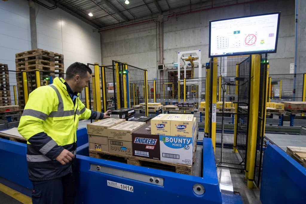 postes de préparation de commandes goods to person alstef