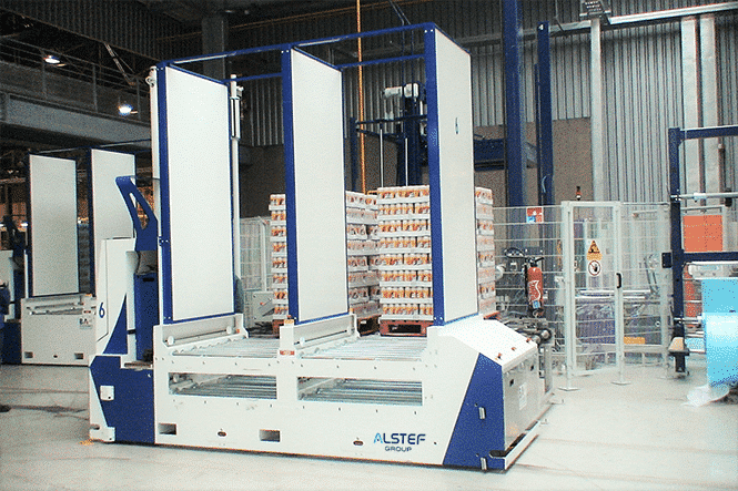 Bottle case transportation robot