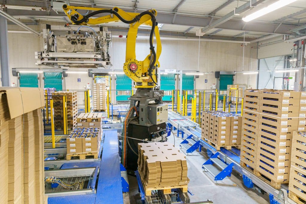 robot préparation de commande alstef group brioche pasquier order picking