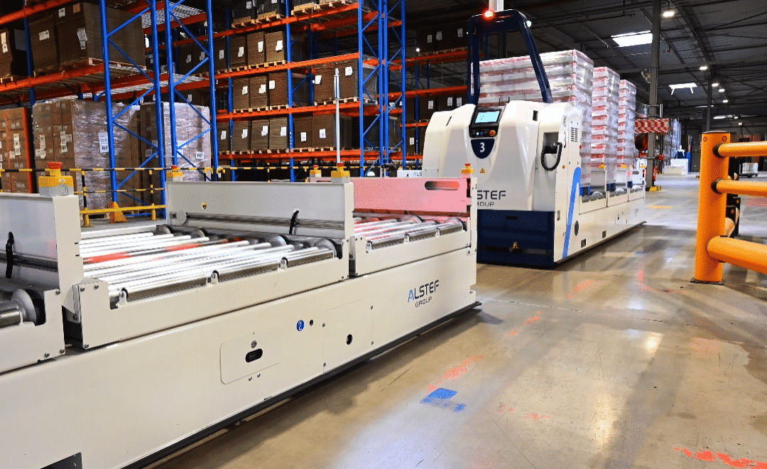 Des AGVs (Automated Guided Vehicles) pour l’embouteilleur Refresco